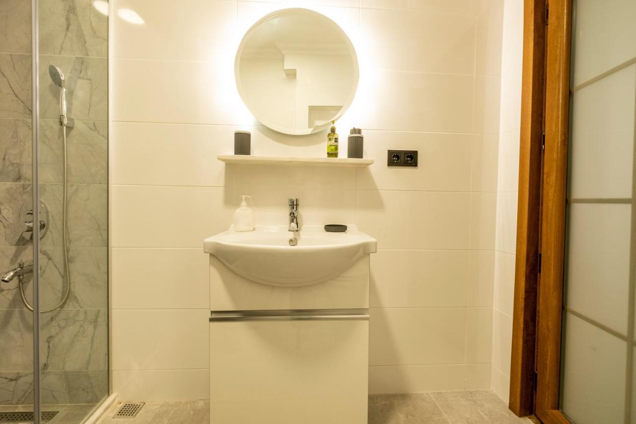 Spacious And Comfy 2Br In The Heart Of Cihangir Daire İstanbul Dış mekan fotoğraf